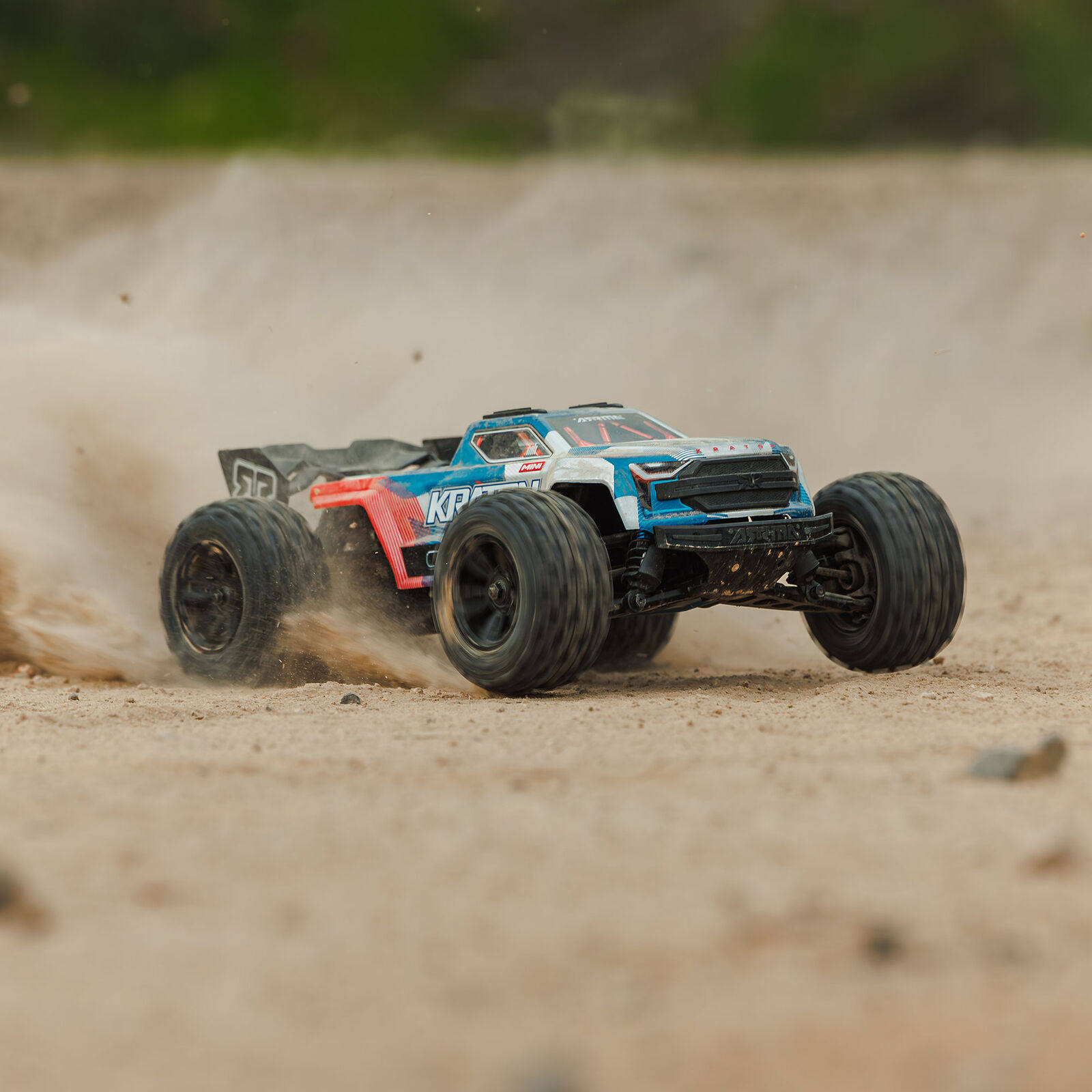 ARRMA 1/16 ミニ クレイトン 3S BLX 4WD - Rc Hobby Monster Truck のレビューと価格