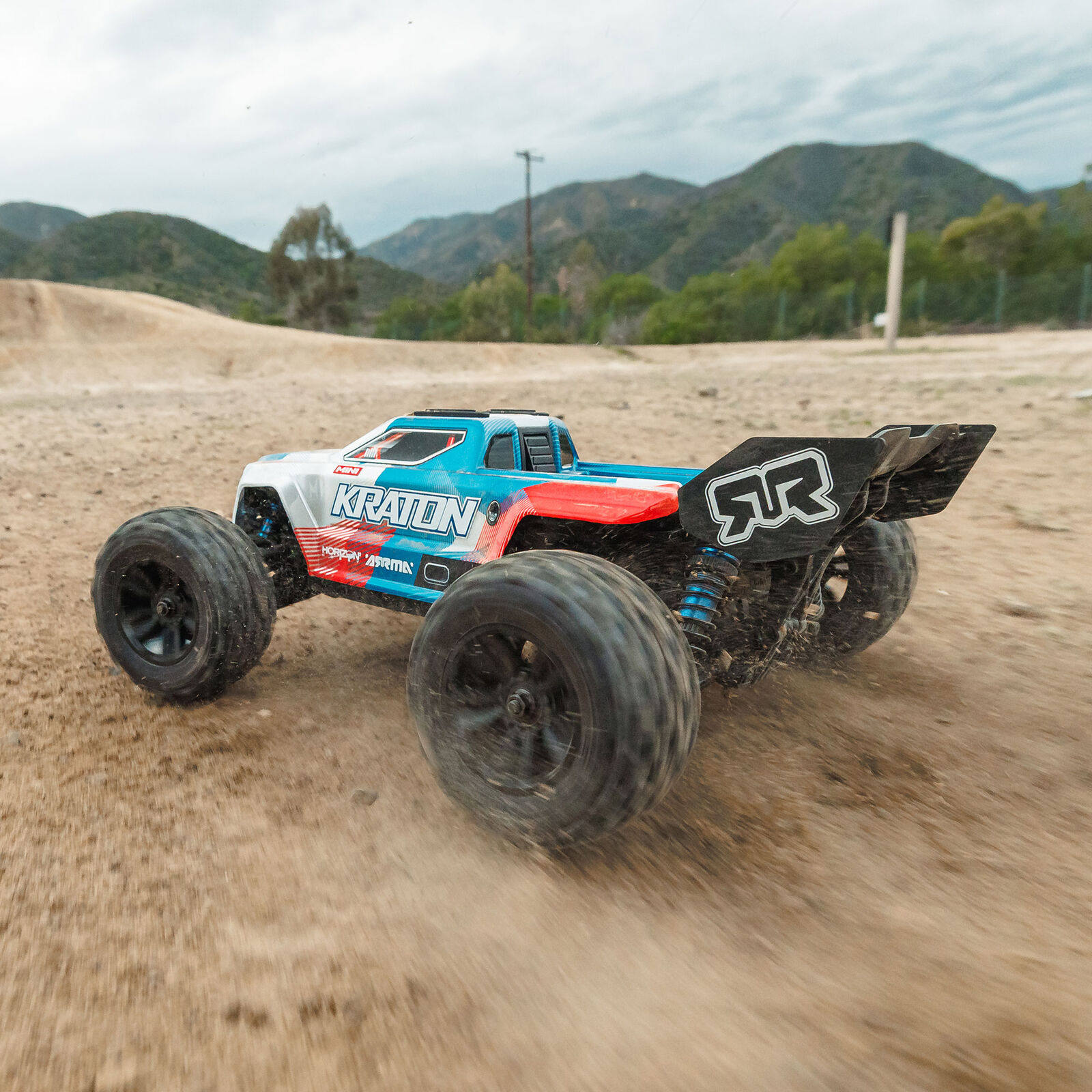 ARRMA 1/16 ミニ クレイトン 3S BLX 4WD - Rc Hobby Monster Truck のレビューと価格